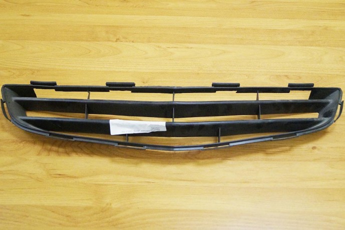 Решетка бампера (центр) Geely MK (1018002986) купить недорого с доставкой в Москва